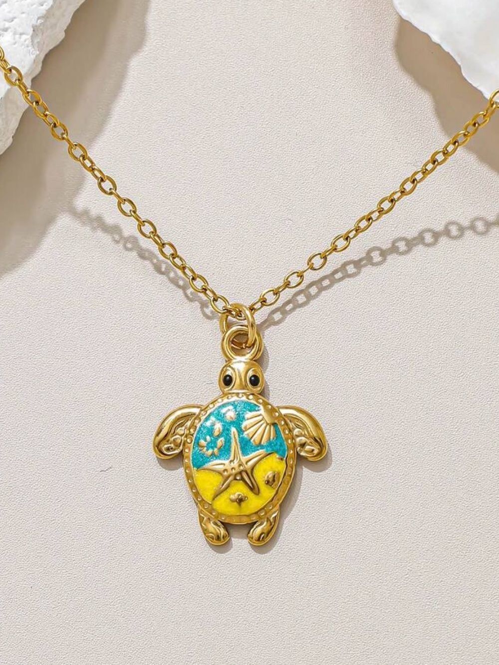 Turtle Pendant Necklace S1455